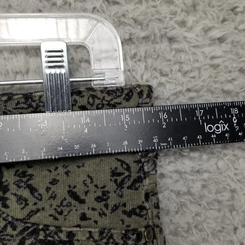 Pilcro Jeans Womens 28 Serif Olive Green Camo Print Corduroy Skinny Stretch - Picture 6 of 15